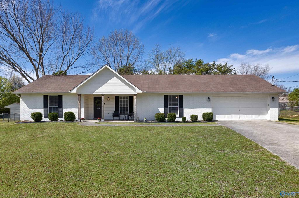 229 Countrywood Court, Harvest, AL 35749