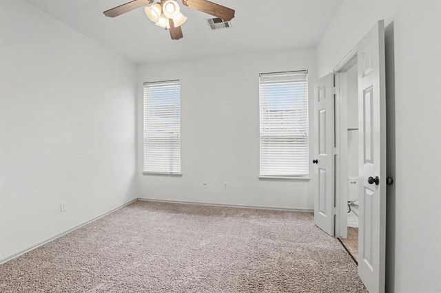 944 N Windermere Drive, Moore, OK 73160