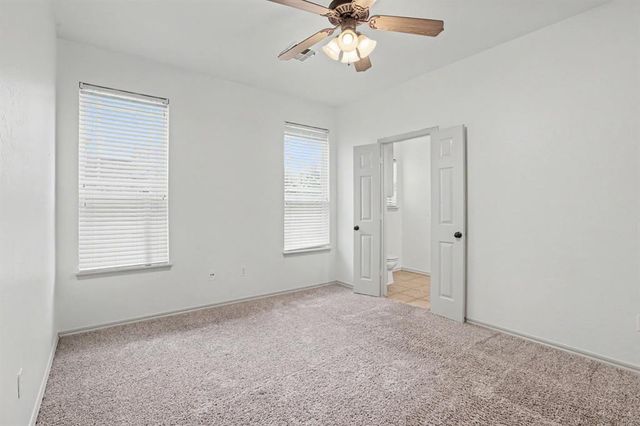 944 N Windermere Drive, Moore, OK 73160
