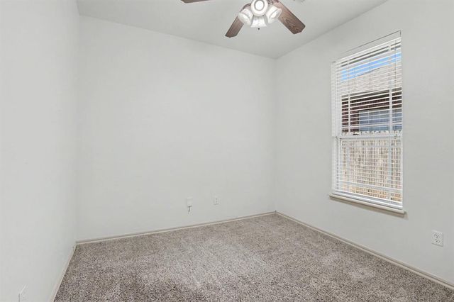 944 N Windermere Drive, Moore, OK 73160