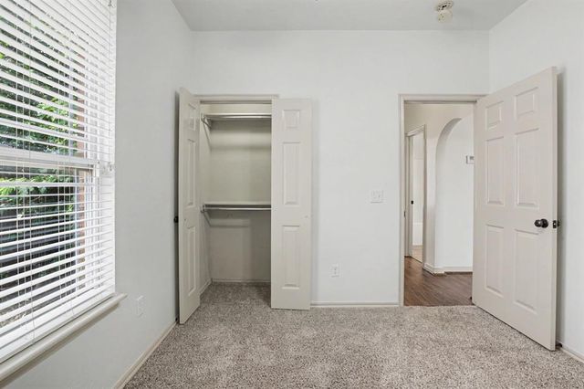 944 N Windermere Drive, Moore, OK 73160