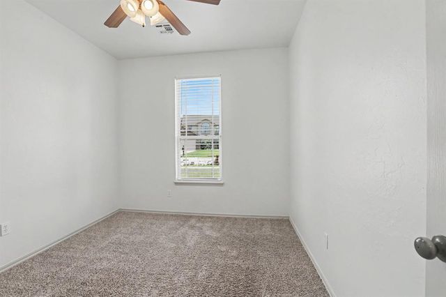 944 N Windermere Drive, Moore, OK 73160