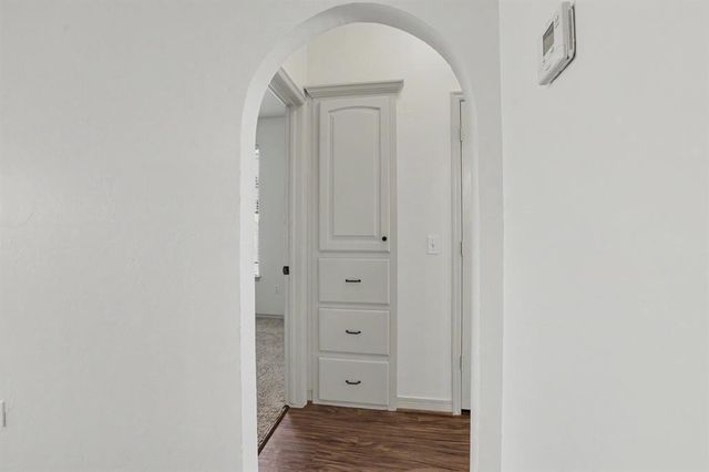 944 N Windermere Drive, Moore, OK 73160