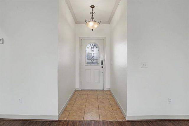944 N Windermere Drive, Moore, OK 73160