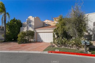 23057 Park Este, Calabasas, CA 91302