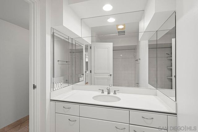 200 Harbor Drive 703, San Diego, CA 92101