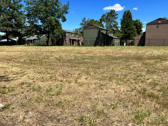 2549 E Barnett Road, Medford, OR 97504