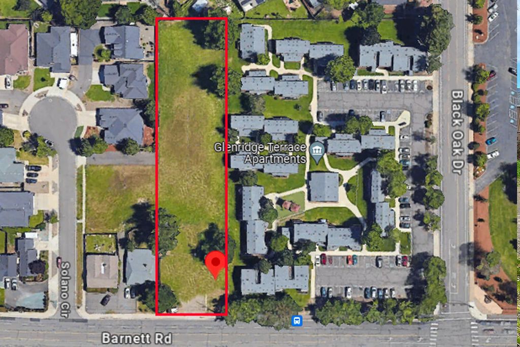 2549 E Barnett Road, Medford, OR 97504