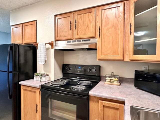 1705 Heatheridge Rd B-205, Fort Collins, CO 80526