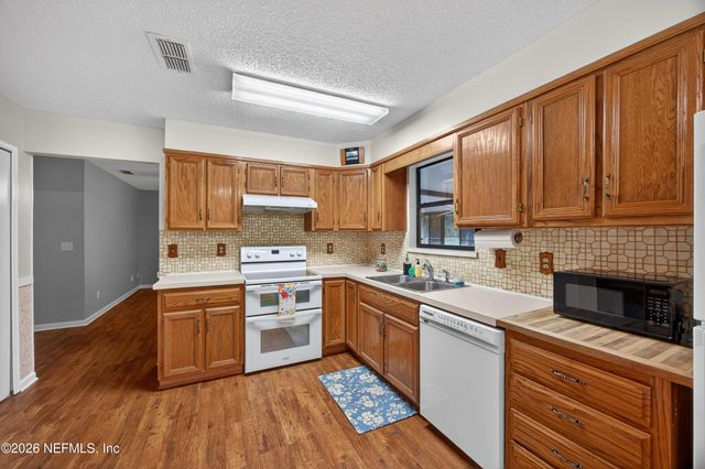 4537 JUNCTION Drive, Middleburg, FL 32068