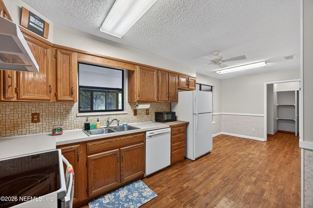 4537 JUNCTION Drive, Middleburg, FL 32068