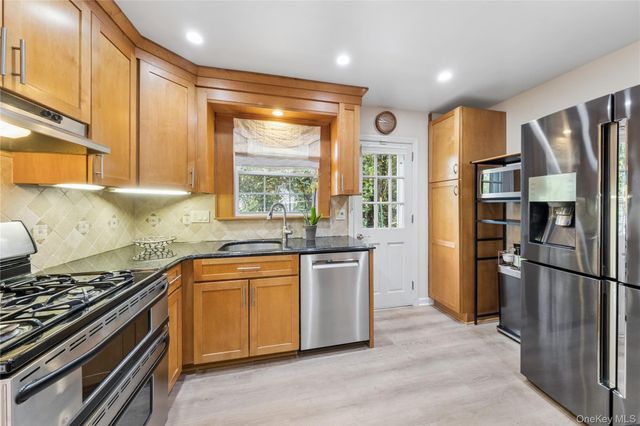 304 Boulevard, Scarsdale, NY 10583