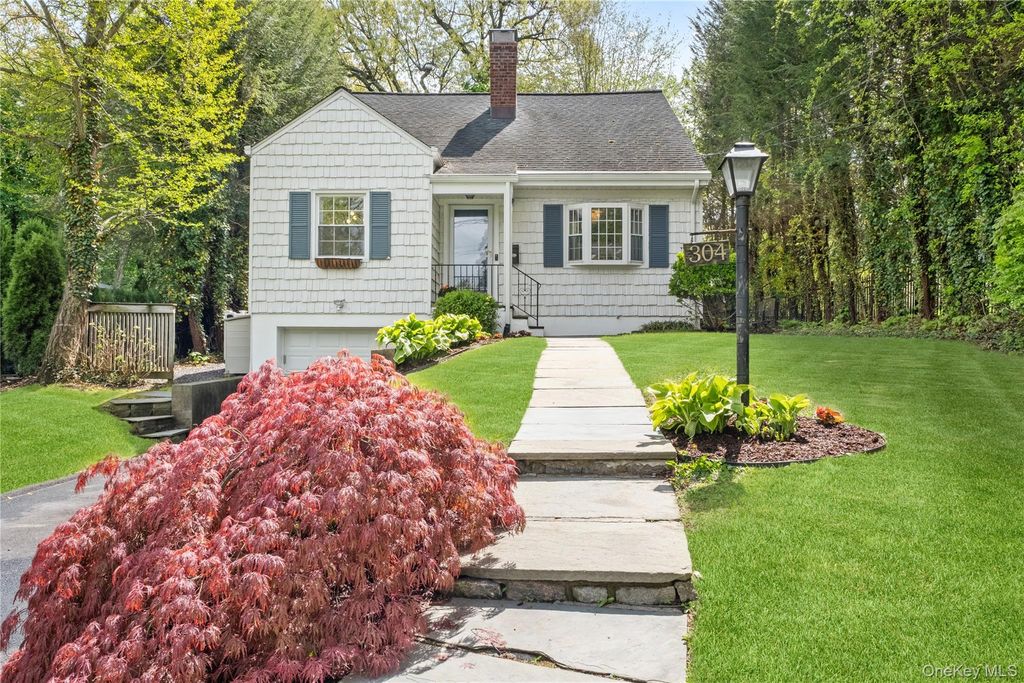 304 Boulevard, Scarsdale, NY 10583