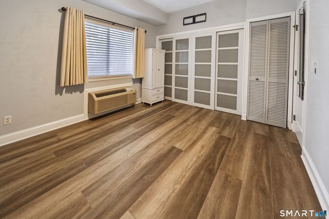 98 Southfield Avenue 101, Stamford, CT 06902