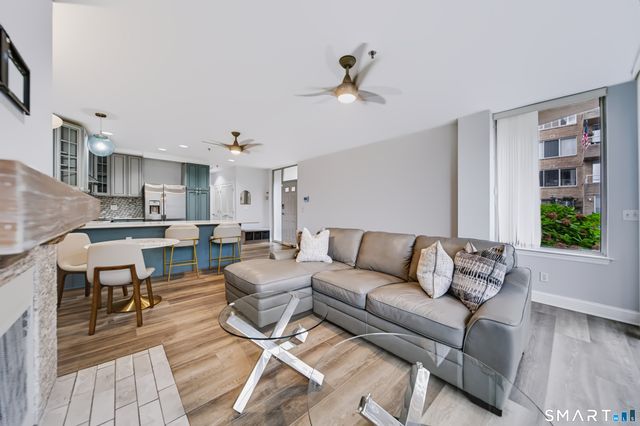 98 Southfield Avenue 101, Stamford, CT 06902