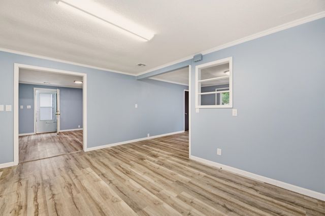 818 W 51st St S, Wichita, KS 67217