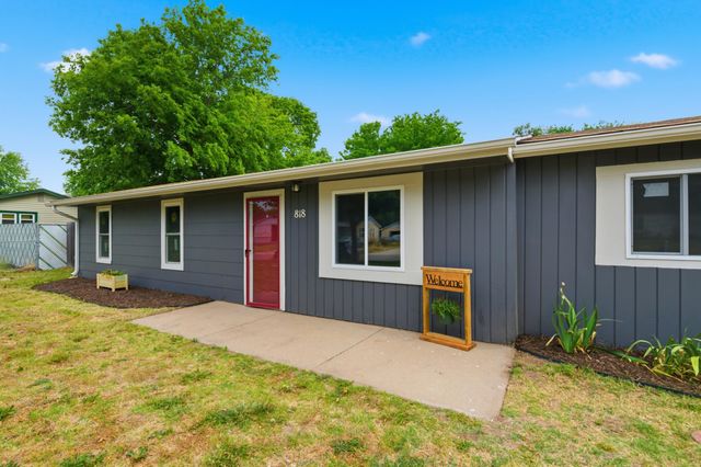 818 W 51st St S, Wichita, KS 67217