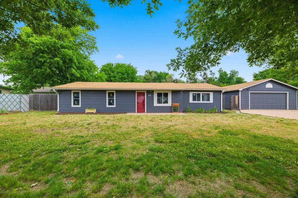 818 W 51st St S, Wichita, KS 67217
