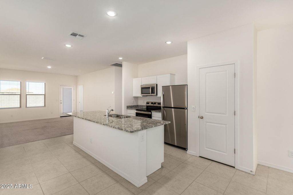 47662 W MELLEN Lane, Maricopa, AZ 85139 — photo 4