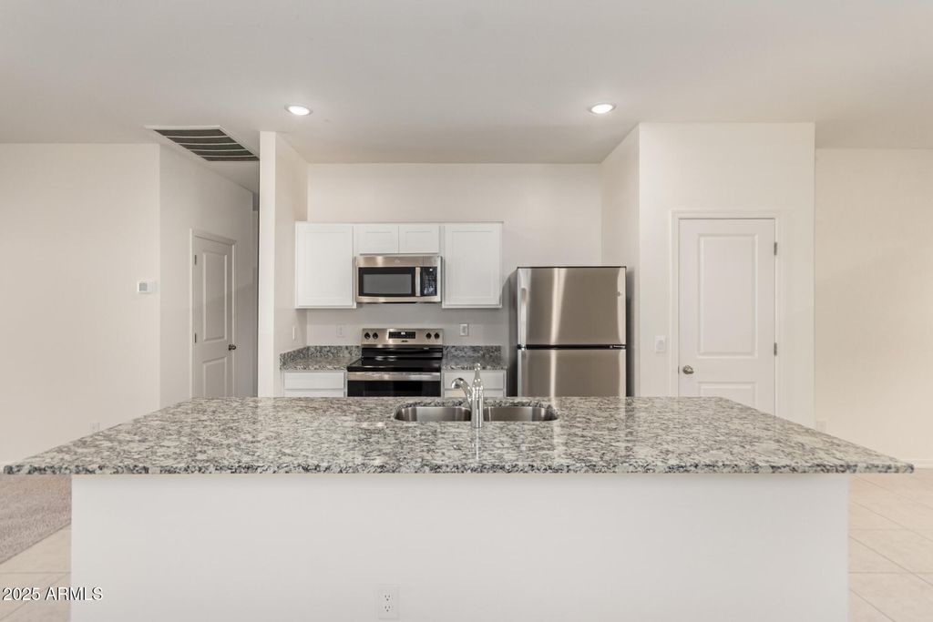 47662 W MELLEN Lane, Maricopa, AZ 85139 — photo 5