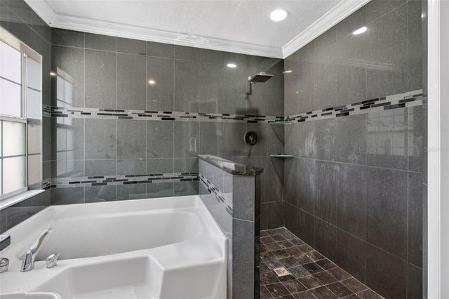 6310 PERSHING STREET NE, St Petersburg, FL 33702