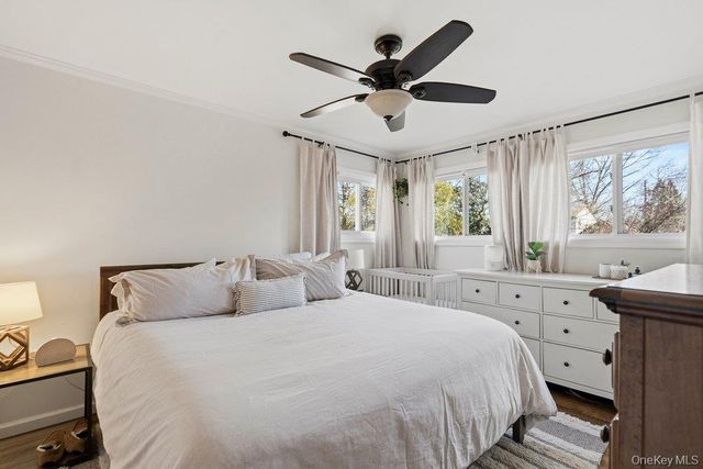 34 Foxwood Drive E, Huntington Station, NY 11746