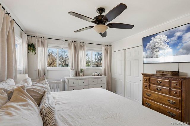 34 Foxwood Drive E, Huntington Station, NY 11746