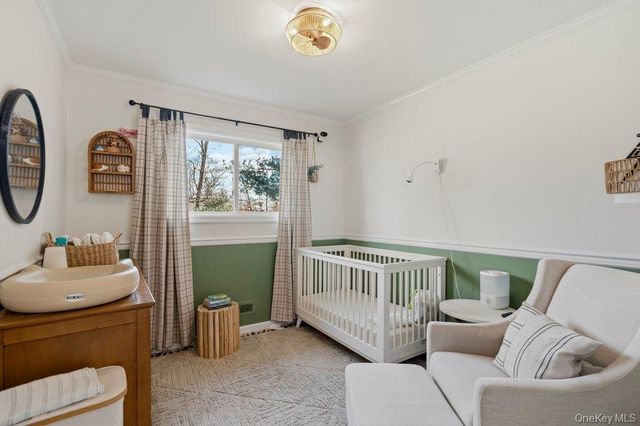 34 Foxwood Drive E, Huntington Station, NY 11746