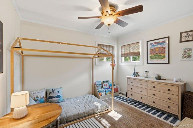 34 Foxwood Drive E, Huntington Station, NY 11746