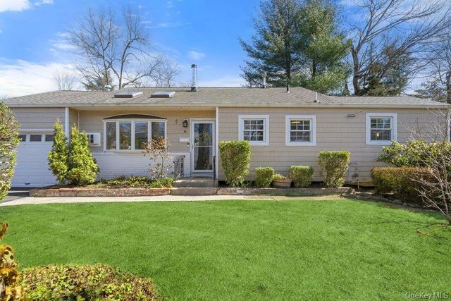 34 Foxwood Drive E, Huntington Station, NY 11746