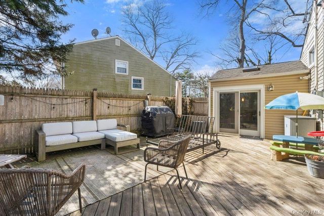 34 Foxwood Drive E, Huntington Station, NY 11746