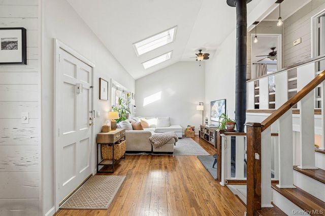 34 Foxwood Drive E, Huntington Station, NY 11746