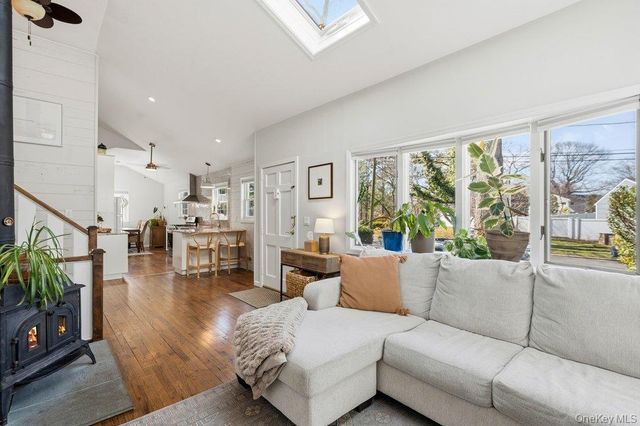 34 Foxwood Drive E, Huntington Station, NY 11746