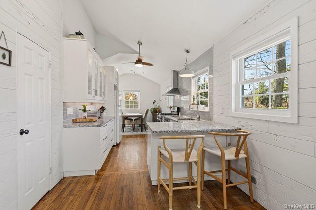 34 Foxwood Drive E, Huntington Station, NY 11746