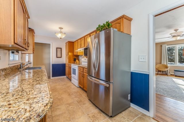 469 W Hill Rd, Lebanon Twp., NJ 08826