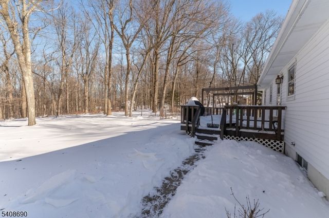 469 W Hill Rd, Lebanon Twp., NJ 08826