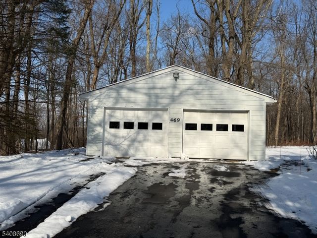 469 W Hill Rd, Lebanon Twp., NJ 08826