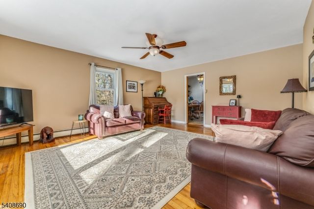 469 W Hill Rd, Lebanon Twp., NJ 08826