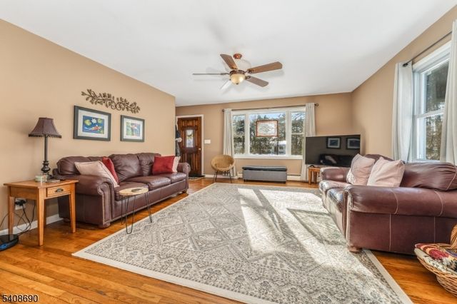 469 W Hill Rd, Lebanon Twp., NJ 08826