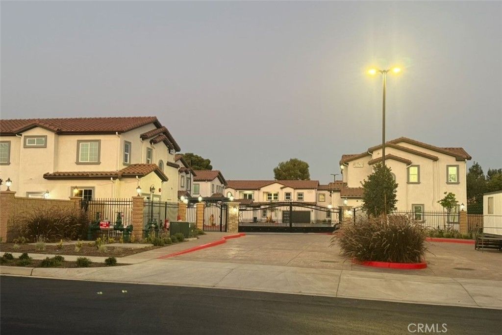 15909 Merrill 6, San Bernardino, CA 92335