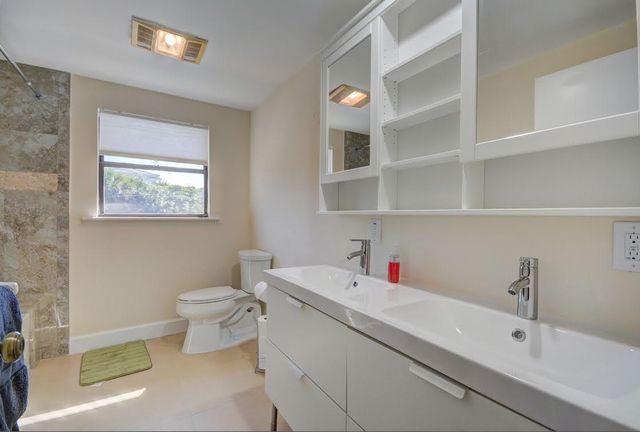 3855 NW 5th Avenue, Boca Raton, FL 33431