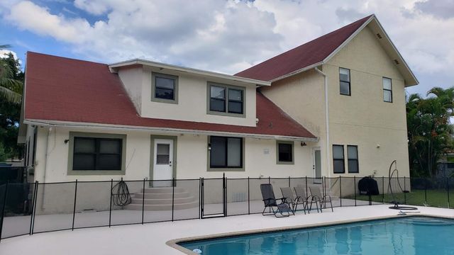 3855 NW 5th Avenue, Boca Raton, FL 33431