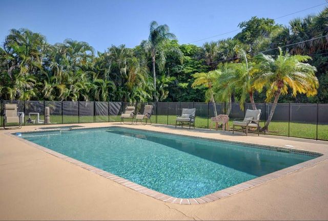 3855 NW 5th Avenue, Boca Raton, FL 33431