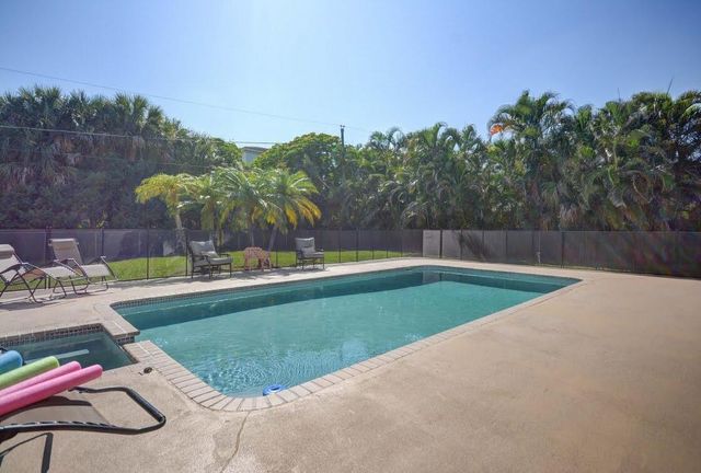 3855 NW 5th Avenue, Boca Raton, FL 33431