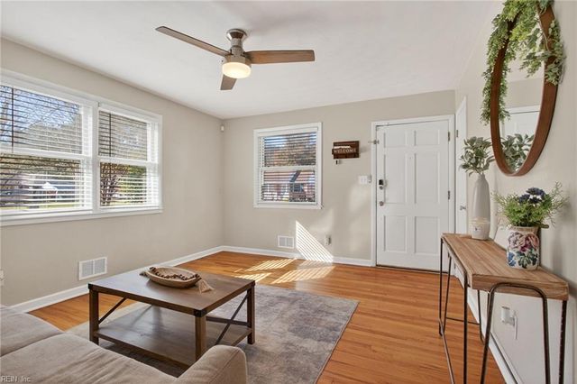 1123 Woodland Terrace DR, Chesapeake, VA 23323