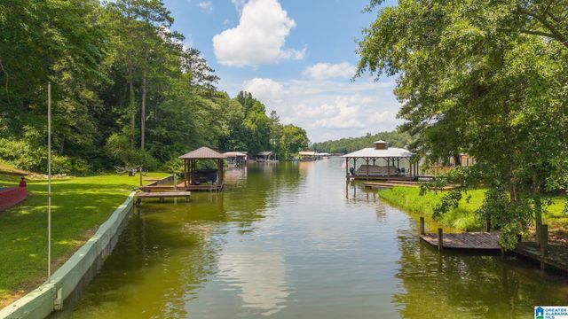 140 S LAKE SHORE DRIVE, Talladega, AL 35160