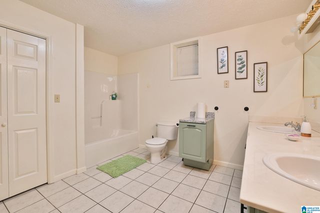 140 S LAKE SHORE DRIVE, Talladega, AL 35160