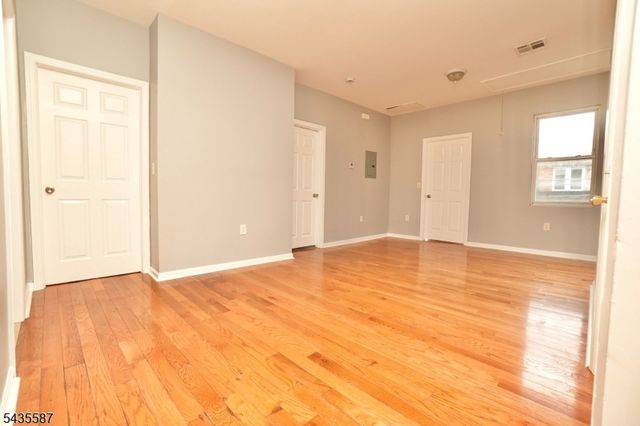 395 S 15Th St, Newark City, NJ 07103