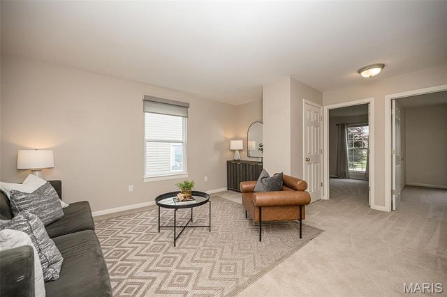 2041 Avalon Ridge Circle, Fenton, MO 63026