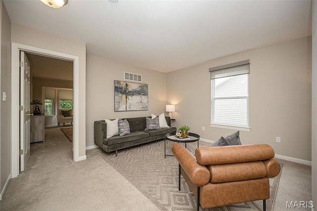 2041 Avalon Ridge Circle, Fenton, MO 63026